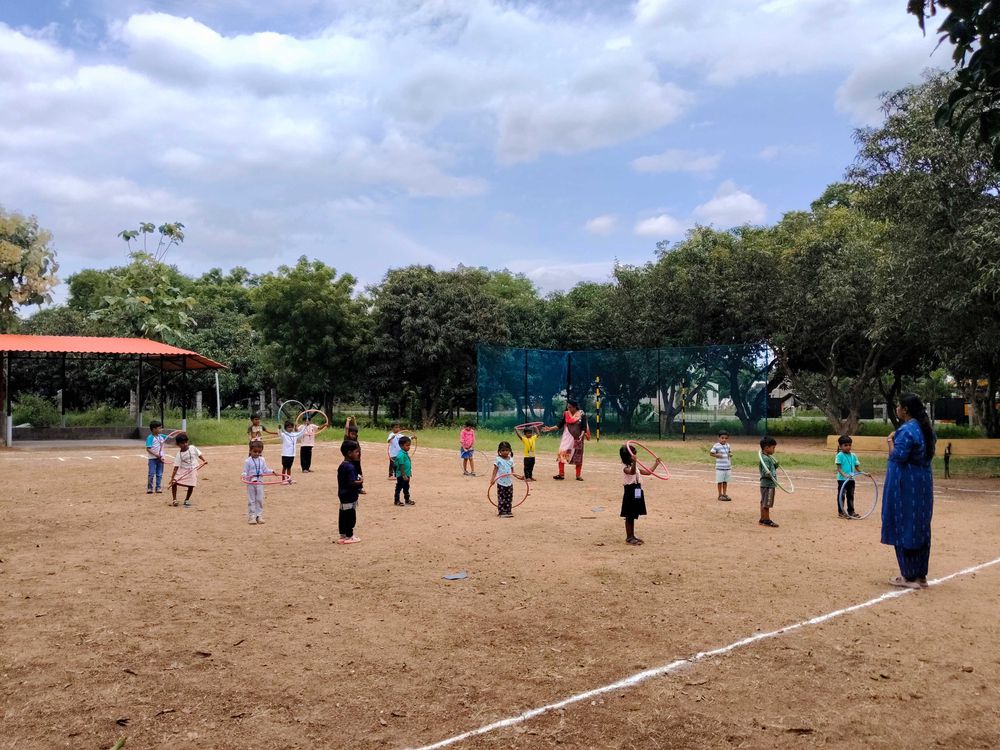 Children of all ages learning together at Mango Woods School