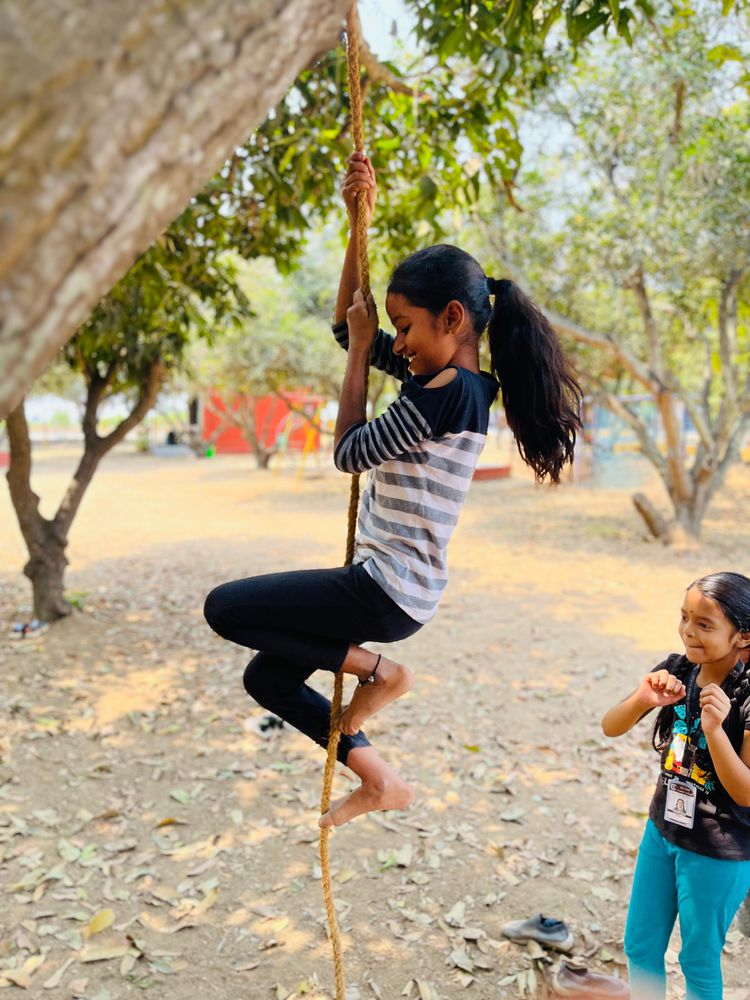 Children of all ages learning together at Mango Woods School
