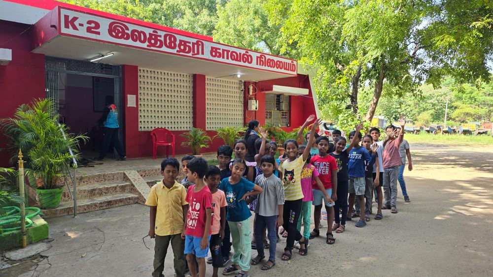 Children of all ages learning together at Mango Woods School
