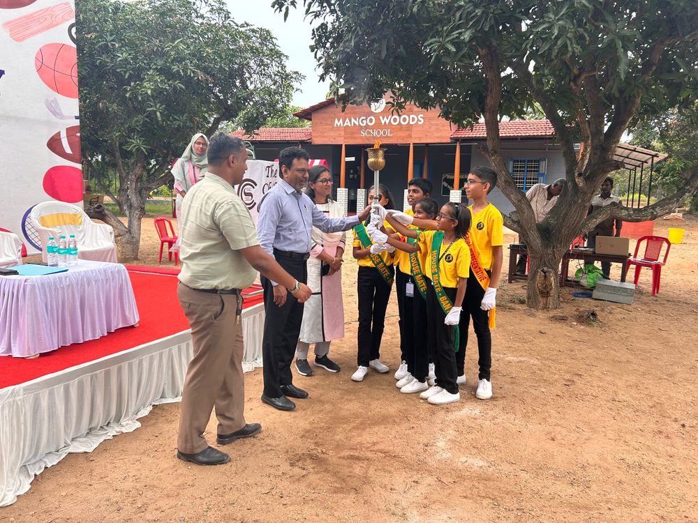 Children of all ages learning together at Mango Woods School