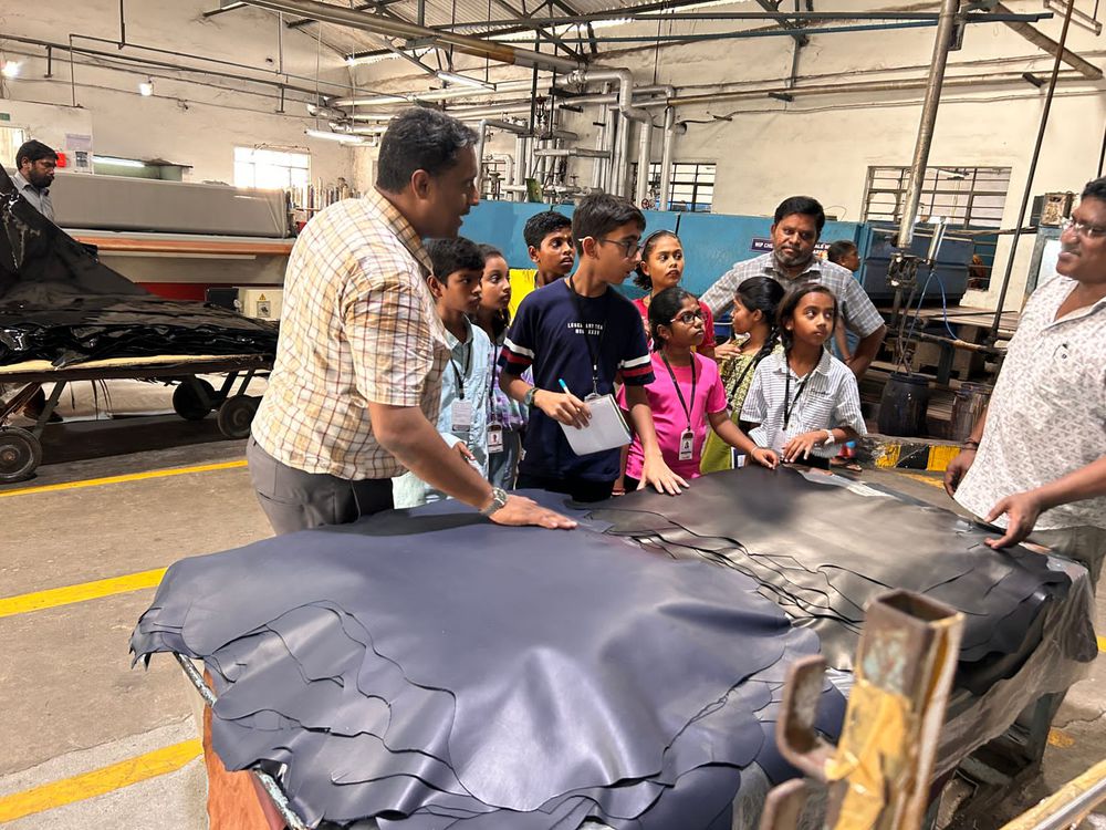 Children of all ages learning together at Mango Woods School