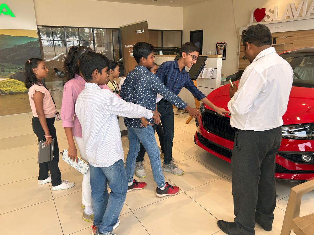 Children of all ages learning together at Mango Woods School