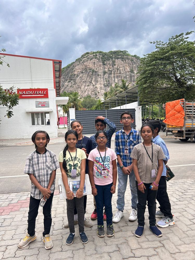 Children of all ages learning together at Mango Woods School